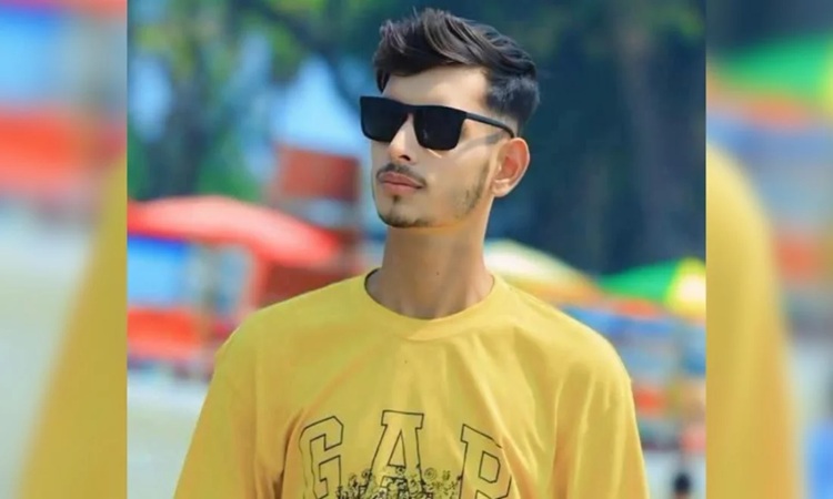 প্রবাসীর বাড়ির খাটের নিচ থেকে স্ত্রীর ‘পরকীয়া প্রেমিকের’ মরদেহ উদ্ধার