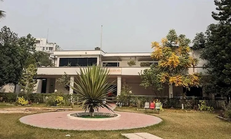 ২০০ টাকায় রাতযাপন, তবুও প্রবাসীরা যান না ওয়েজ আর্নার্স সেন্টারে