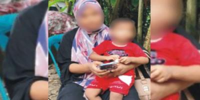 স্ত্রীর মর্যাদা ও সন্তানের স্বীকৃতির দাবিতে প্রবাসীর বাড়িতে নারীর অবস্থান
