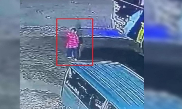 বাবাকে পাঠায় লাইভ লোকেশন! সিসিটিভিতে ধরা পড়ল তাজমিনের শেষ মুহূর্ত